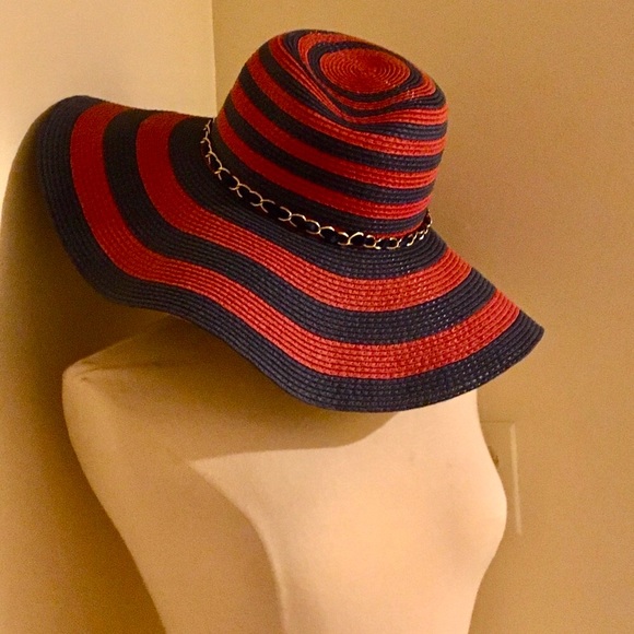 Charming Charlie Accessories - Floppy Brimmed Charming Charlie Hat